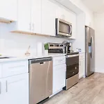 2 Bedroom Spacious Retreat-Wd-Wifi Free Parking
