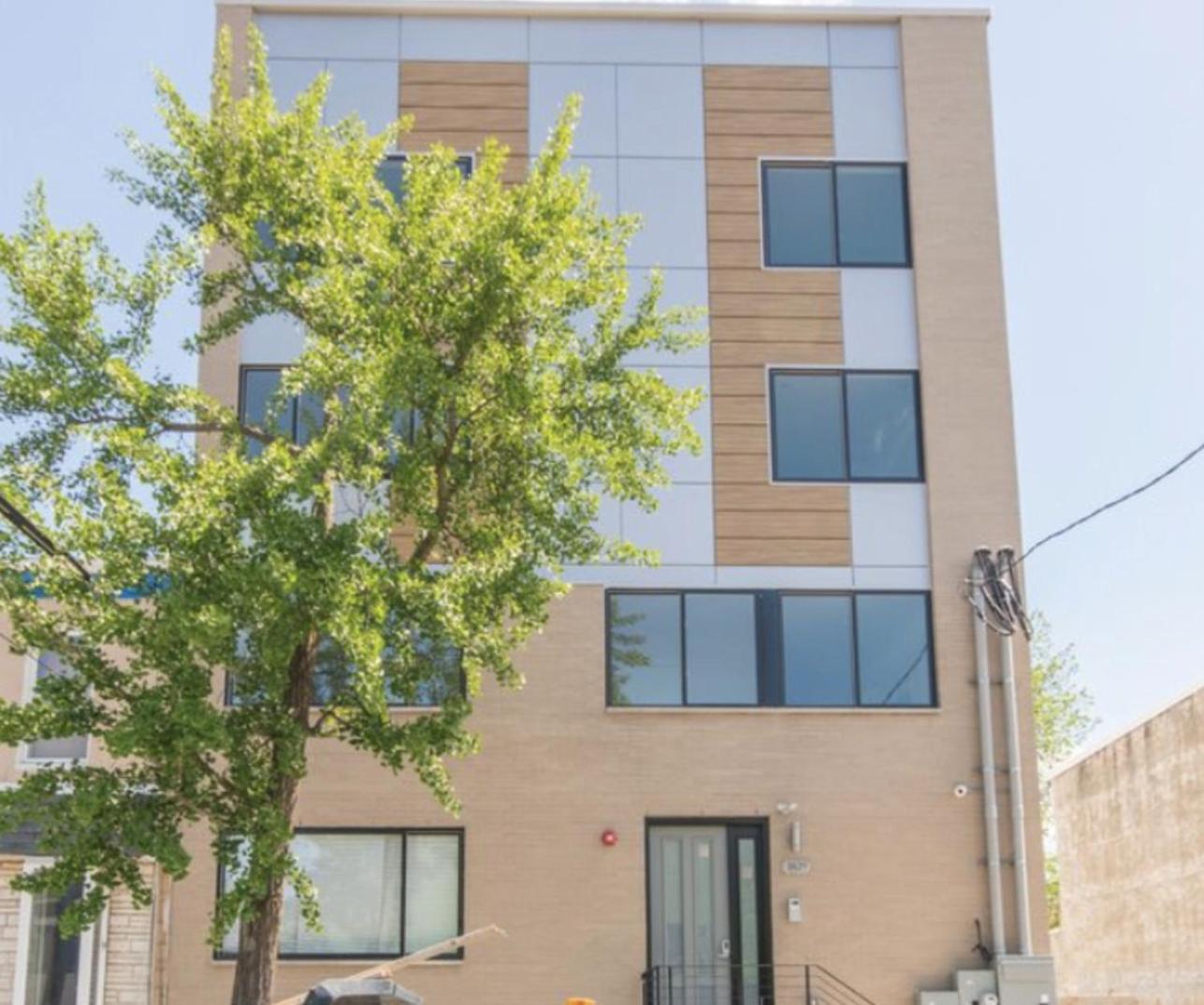 2 Bedroom Spacious Retreat-wd-wifi Free Parking Apartment *