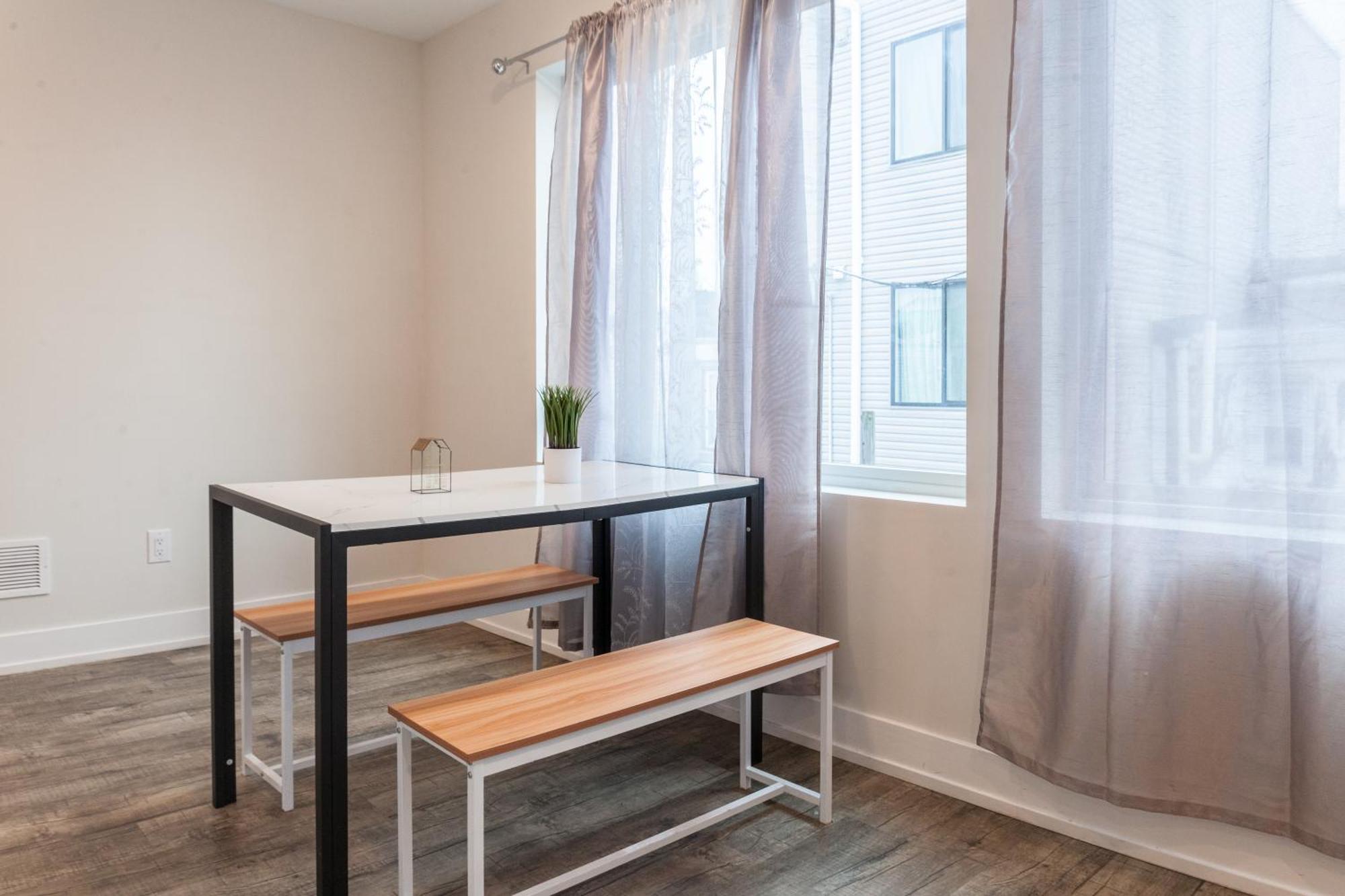 2 Bedroom Spacious Retreat-wd-wifi Free Parking * Philadelphia