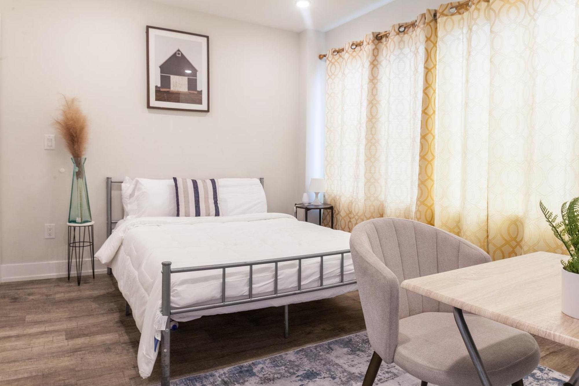 2 Bedroom Spacious Retreat-wd-wifi Free Parking Apartment Philadelphia